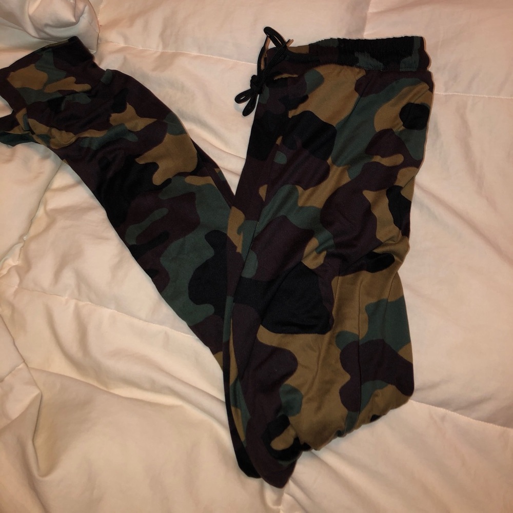 camo joggers